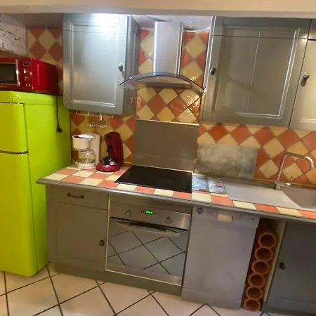 T3 Avec Terrasse Et Jardin A 4 Kms Des Plages 8 Mm St Jean De Luz *